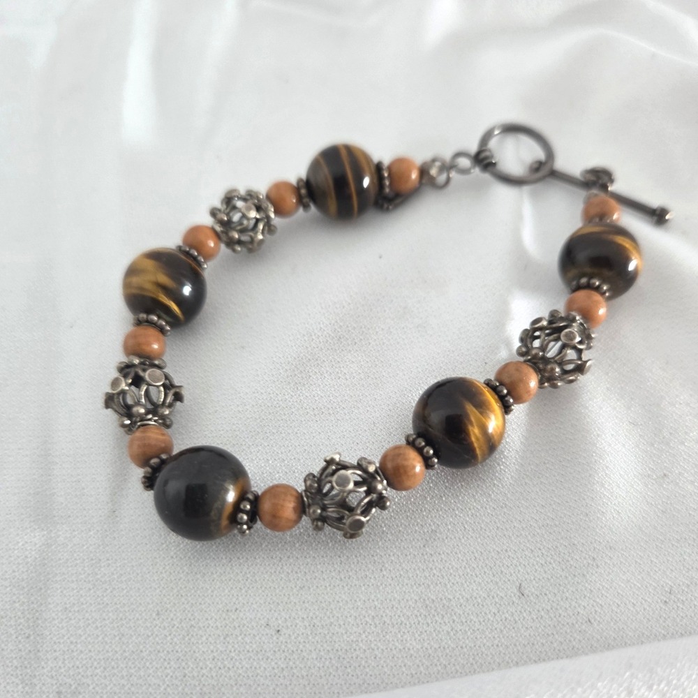 Tigers Eye Bead Filigree Bracelet Silver Tone Foot Charm Toggle Clasp 7.75"